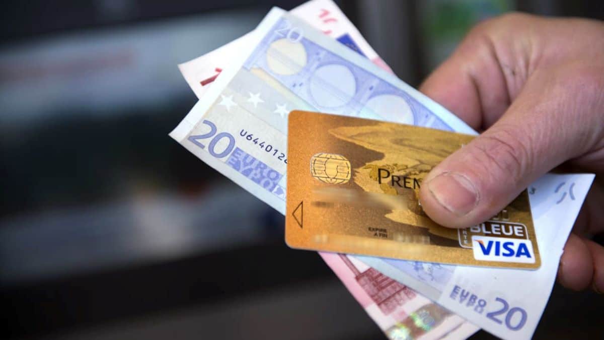Cette banque française vous paye tous les mois si vous devenez client chez elle