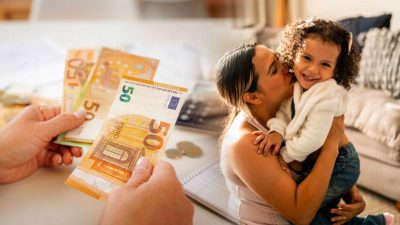 Cette aide financière de 620 euros que le gouvernement doit à votre famille : les conditions