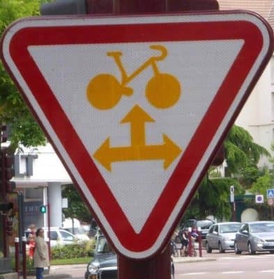 La véritable signification de ces panneaux de signalisation sur les routes