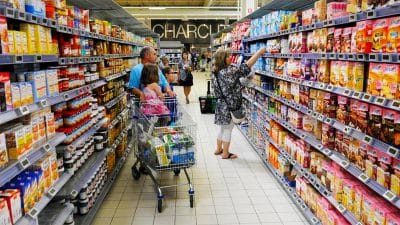 Ces 7 produits vendus dans les supermarchés sont de grosses arnaques cet été selon Foodwatch