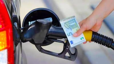 Automobilistes : cette astuce pourrait vous faire économiser 45% de carburant