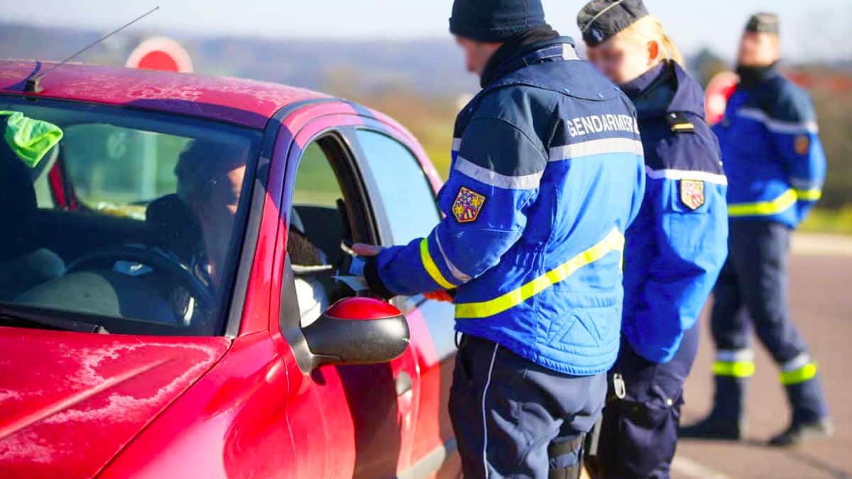 Les automobilistes qui roulent avec ce type de voitures encourent une très lourde amende