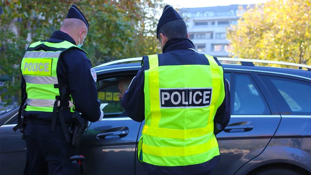 750 € d’amende et retrait du véhicule pour les conducteurs qui ont cet objet dans leur voiture