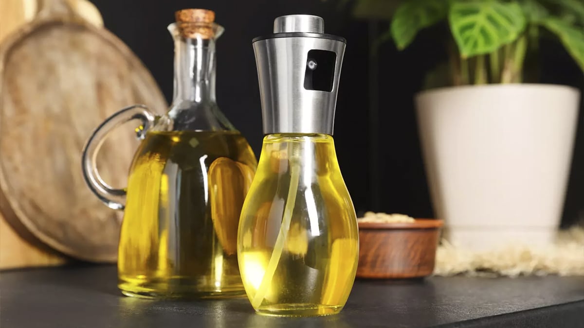 Vous devriez toujours avoir 2 bouteilles d’huile d’olive dans votre cuisine: voici pourquoi selon un expert