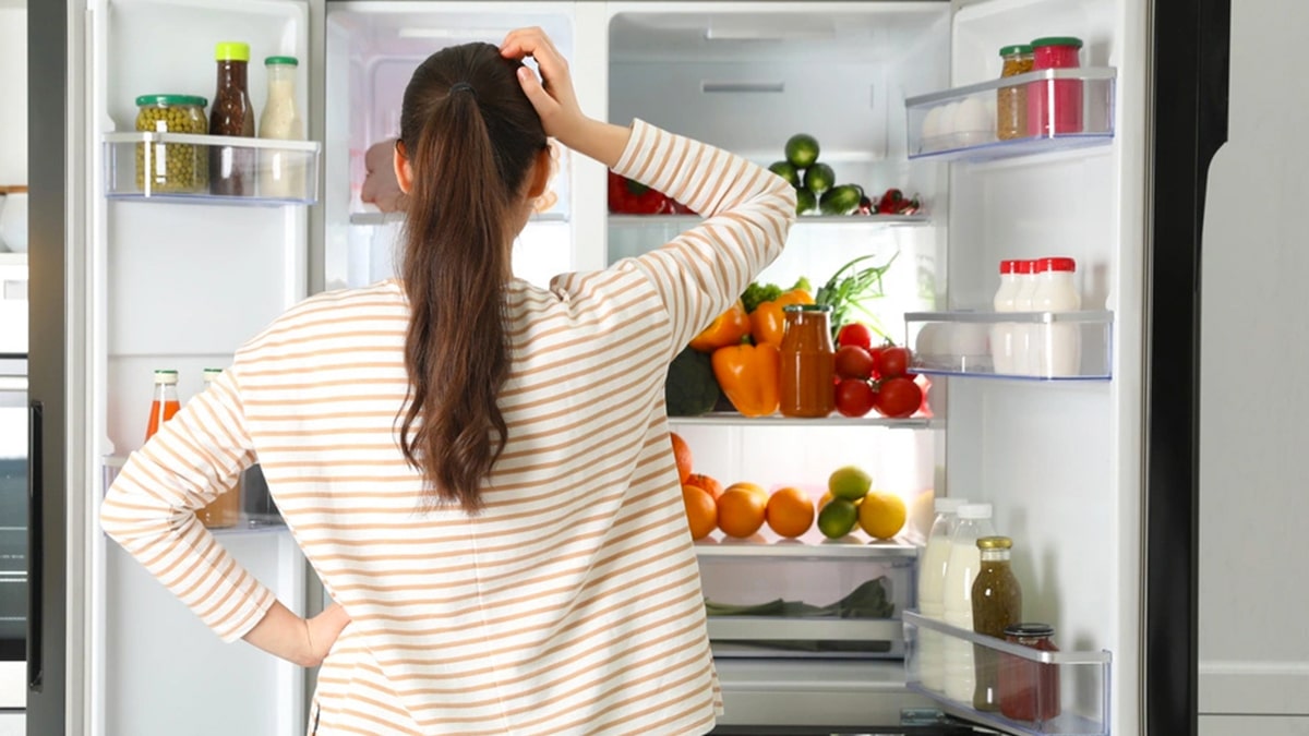 Ces habitudes anodines que l’on a tous avec notre frigo sont à bannir, elles favorisent les bactéries