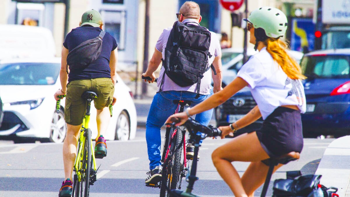 Cette habitude courante que tous les cyclistes font est totalement interdite, faites attention