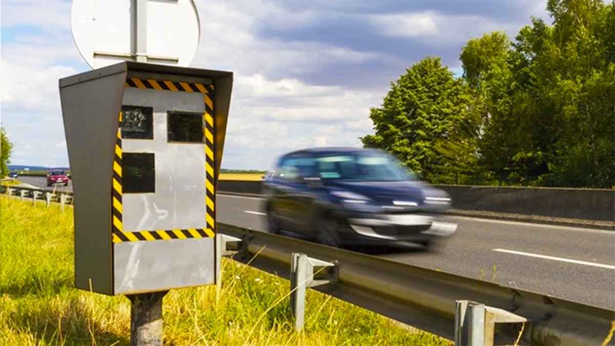 Cette invention que beaucoup d'automobilistes utilisent pour déjouer les radars coûte très cher