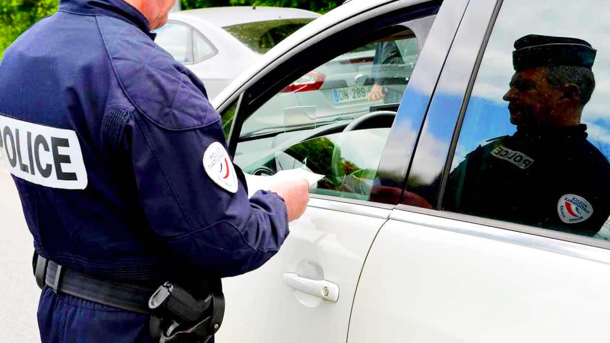 Cette pratique courante de stationnement des automobilistes peut coûter cher selon le Code de la route