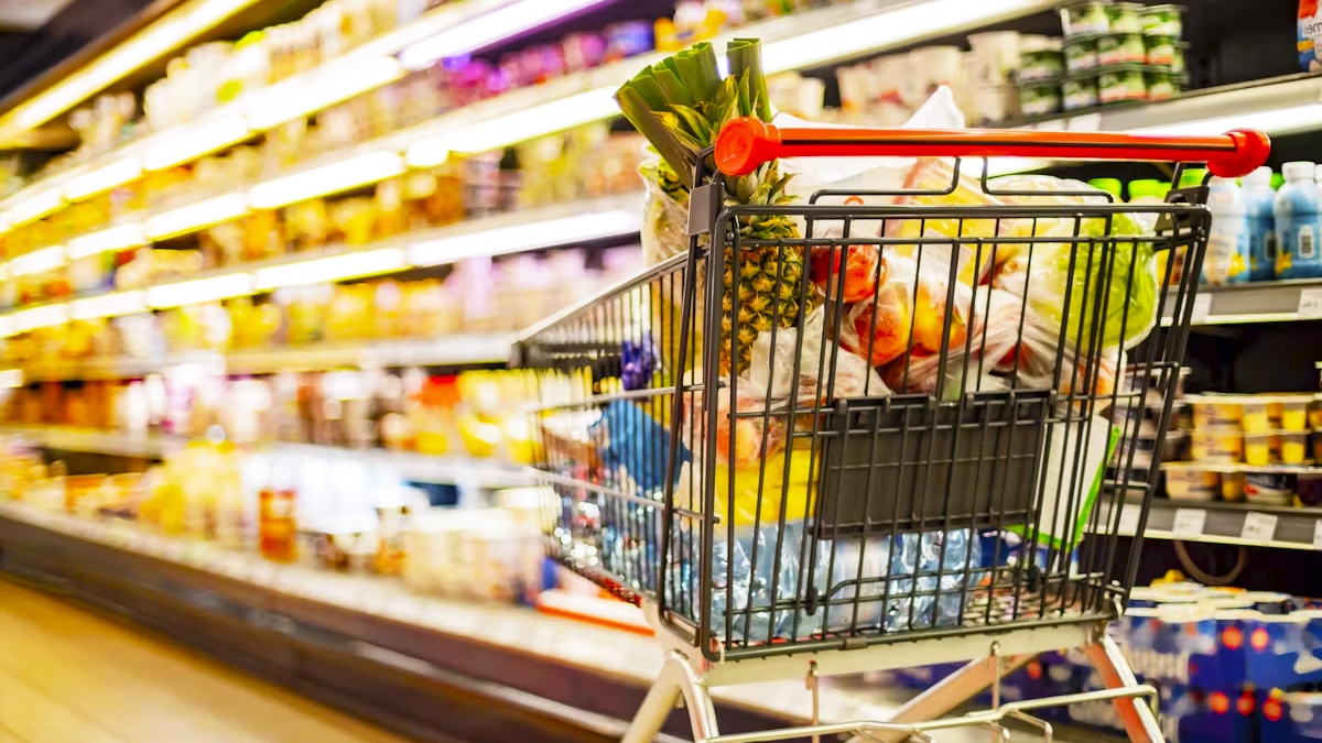 6 aliments en supermarché à ne surtout pas acheter pour rester en bonne santé