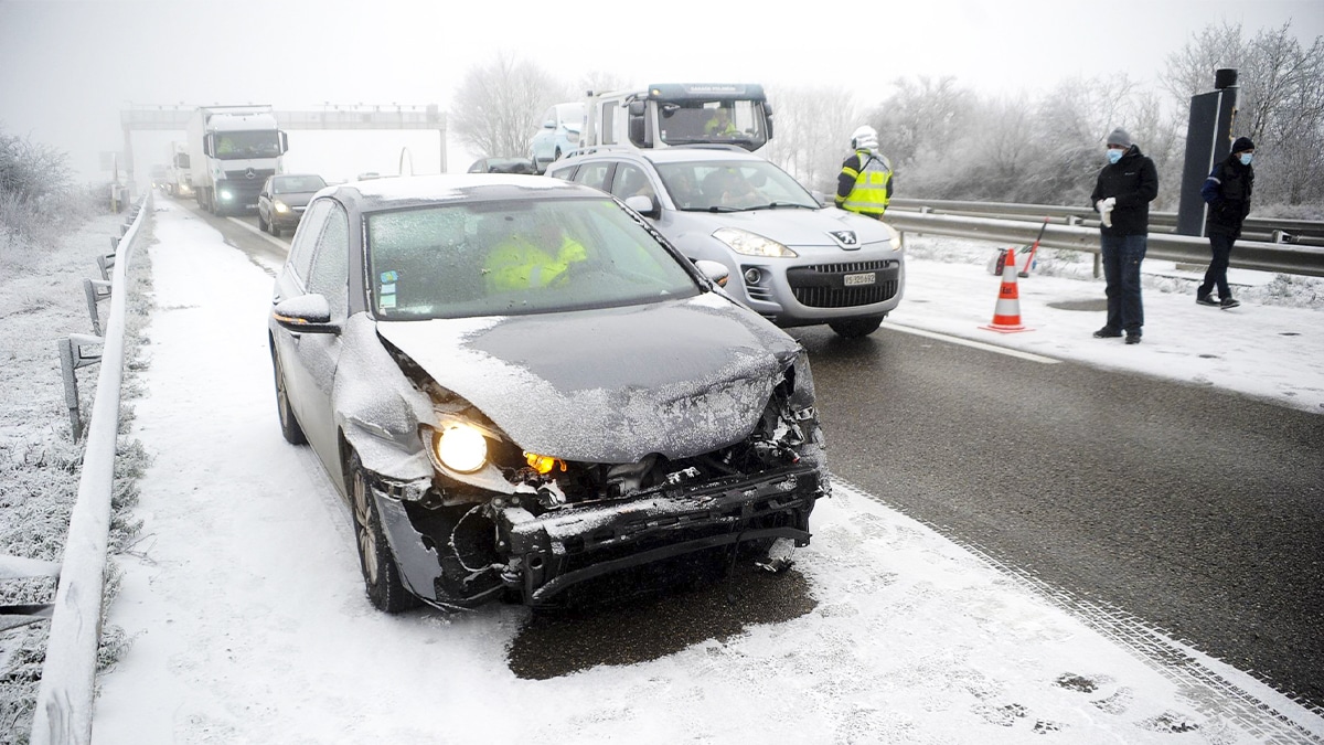 Ces erreurs fatales que font de très nombreux automobilistes au volant au risque de graves dangers sur les routes verglacées