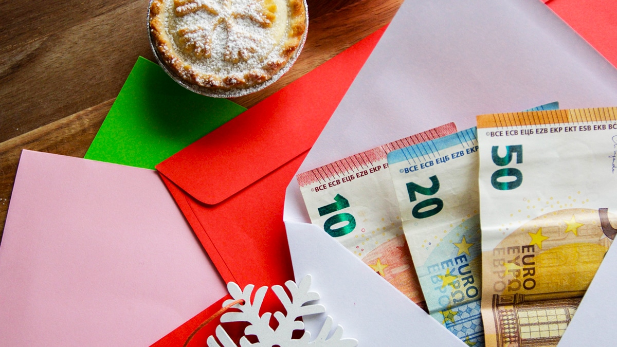 Ce point à vérifier impérativement avant de donner de l’argent comme cadeau de Noël à vos enfants