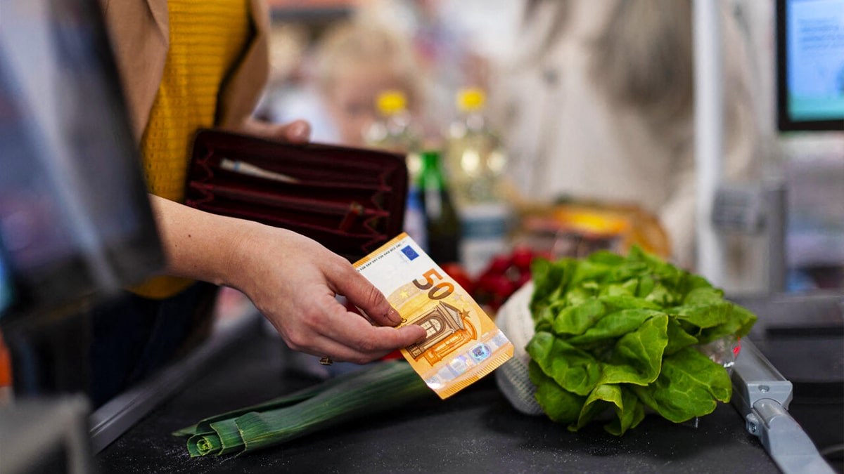 L’astuce pour payer vos courses en supermarché moins cher et économiser jusqu’à 200 € par mois