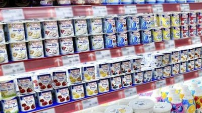 Ces yaourts et boissons populaires en supermarché contiennent un additif classé « cancérogène possible »