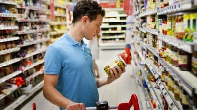 Cette très mauvaises habitude au supermarché fait grimper les dépenses de 41% selon une étude